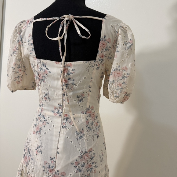 Floral Cream Dress with Pink Accents - Picture 3 of 10